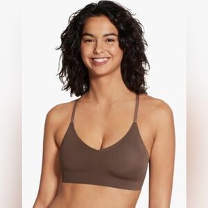 True & Co Womens V Neck Lace Racerback Adjustable Strap Bralette - Chestnut - S